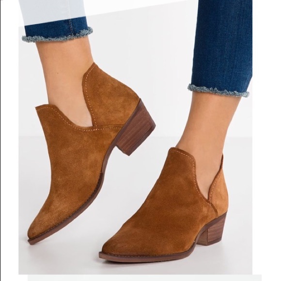 Steve Madden Lancaster Slip on Brown weastern Leather upper heeled ankle boots - Picture 7 of 7